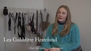 Spørg kunstnerne - Lea Guldditte Hestelund: Hvorfor skal kunsten give mening, når livet ikke gør?