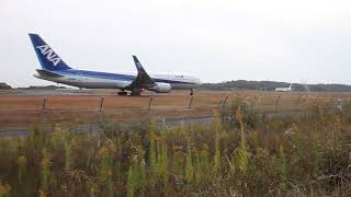 JAL　　離陸　　236便　B738とANA　ウィングレット付きのB767　　656便