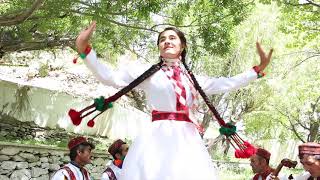 Xik pərtʃod (Wakhi Girl) - Wakhi