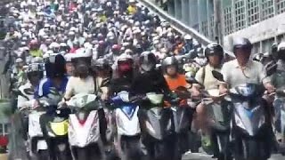 【海外バイク】中国のバイク事情　人多すぎ！