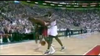 Shawn Kemp SLAPS Kevin Willis in the back of the head 1997 Game 6