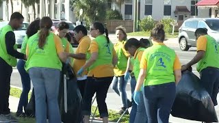 Volunteers help clean up highway