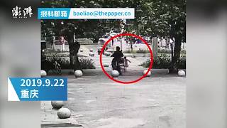 2-year-old boy in Chongqing left mom and crossed a street calmly at the crosswalk