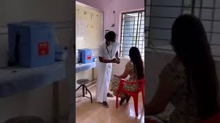 അല്ല എനിക്ക് അങ്ങനെ പേടി ഒന്നും ഇല്ല | Aishwarya Ramsi Vaccination Video | Mounaragam Serial #shorts