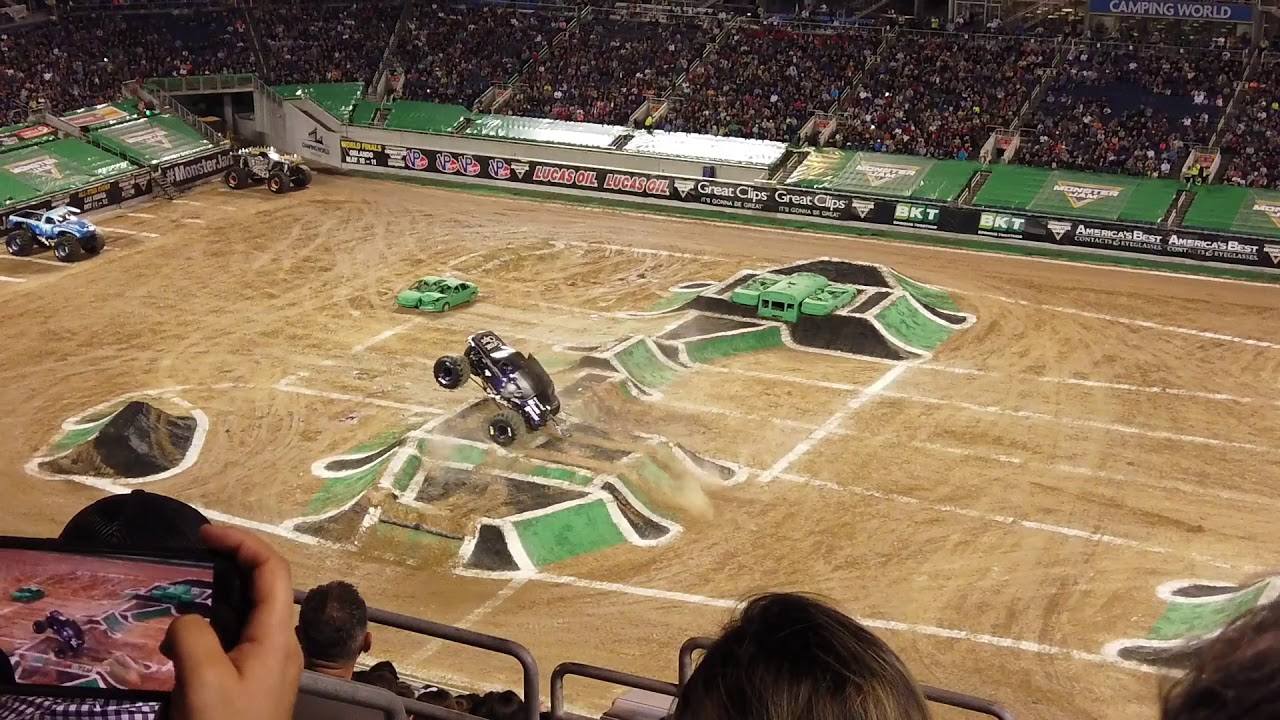 Monster Jam • Orlando • 2019 • Camping World Stadium - YouTube