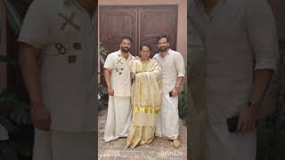 അമ്മയ്‌ക്കൊപ്പം  ഓണനാളിൽ 🌼🌼  #onam2024 #prithviraj #indrajith #mallikasukumaran #malayalamactors