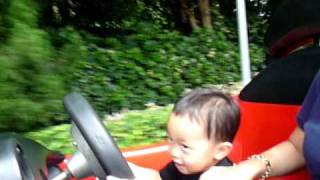 11/10/09 terter 在迪士尼駕車