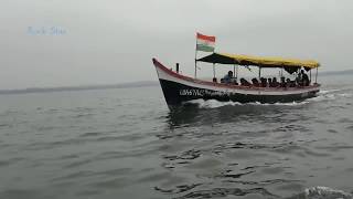 Dolphin Spotting in Arabian Sea at Goa l College Girl's Trip to Goa Beach | गोवा बीच समुद्र यात्रा