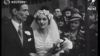 Lady Pamela Smith weds Michael Berry at Gray's Inn Chapel (1936)