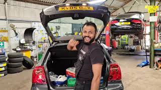 how to replace taillight bulb on Toyota Avensis 4K