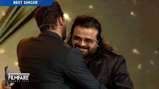 Arjit Singh wins Best Playback Singer (Male) for Kesariya | 68th Filmfare Awards 2023