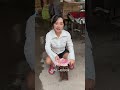 离婚5年后前妻找上门，借着看公婆的名义，竟对前夫动手动脚！ 情感 暧昧 婚姻