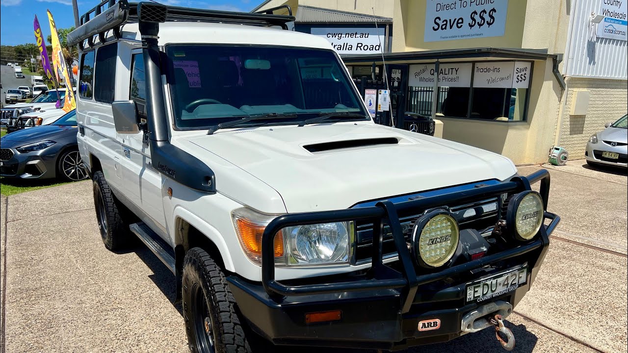 Toyota Landcruiser GXL Troop Carrier Turbo Diesel - YouTube