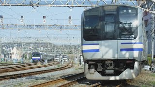 24番 山の根踏切と横須賀線4両編成普通上総一ノ宮行きE235系1602SJ-06横クラと車庫へと走行中の横須賀線4両編成回送E217系1830SY-115横クラ！【JR逗子駅〜JR東逗子駅間】