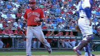 LAA@TEX: Angels tally six runs on six hits in the 2nd