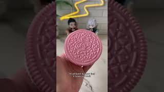 a PINK Oreo taba squishy?? yes please @Yoyosquishy #squishy #oreo #asmr