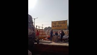 new delhi train tracks #shorts#vairalshort#viral#vlogs#short#viralvideo #arjun_5m_vlog