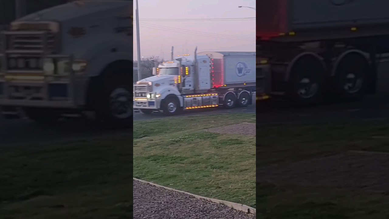 Australia Trucking Adventures: B-Double Truck Maneuvering A Busy Traffic Circle #semitrucks # ...