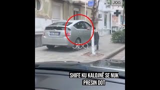 Sarandë, makina kalon sipër në trotuar, Qytetari: Nuk pret dot makinën të kalojë