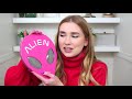 Unboxing Jeffree Star Valentine's Day Mystery Boxes!! AND.. doing my makeup w what I got !!