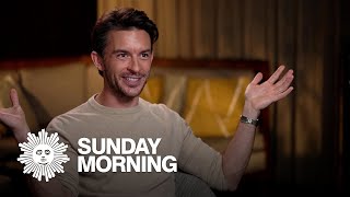 Jonathan Bailey's on-screen chemistry in "Bridgerton," "Fellow Travelers"