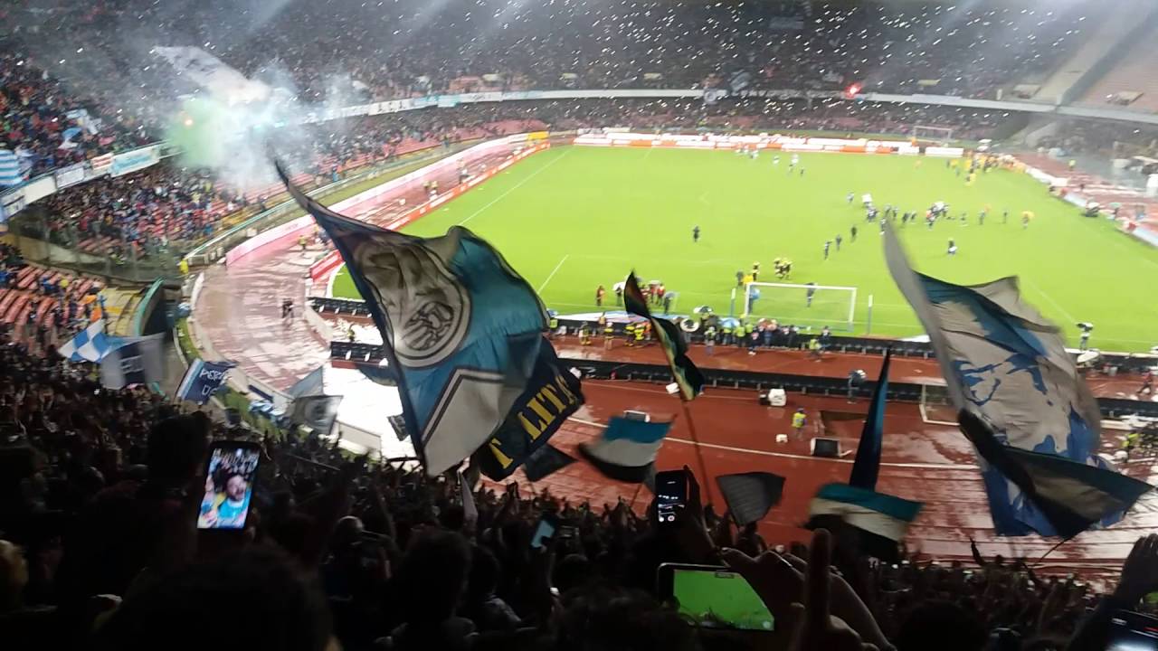 Napoli Ultras, Apoteosi Curva B - YouTube