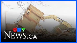 Austin grain elevator demolished