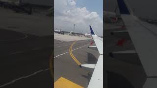 Aeroplane landing in Hyderabad Airport from Bangalore | First time travelled - Jul 7, 2021