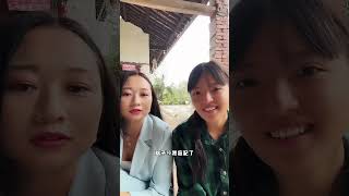 丁哥与小小：小小说昨天奶奶说嫂子脑子点问题，后来嫂子给钱给奶奶后，奶奶说嫂子长得很漂亮。