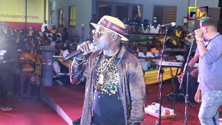 THE LEGEND AMAKYE DEDE LIVE BAND SHAKES JUABEN