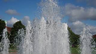 Sony Xperia xz 960fps slow motion Fountains in Letchworth