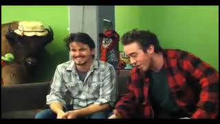 Alex Hirsch and Jason Ritter Improvise a Gravity Falls Plot.
