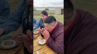 Mongolians eating meat on the grassland! #camping #cooking #village #mongolia