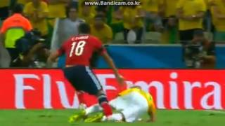 네이마르 척추골절 부상 수니가 니킥 브라질 월드컵 Neymar Knee Kick foul Zuniga