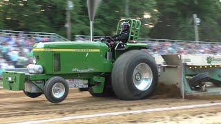 Tractor pulling 2022 Lucas Oil 466 Hot Farm Tractors In Action At Tuckahoe