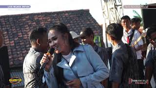 FOTO KENANGAN VOC.SUSY ARZETTY VERSILIVE SHOW MUARA WETAN CIREBON NMS