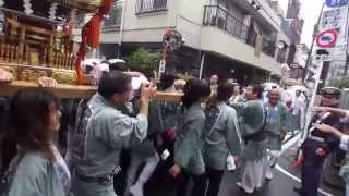 平成26年 三田 春日神社 例大祭 本社神輿渡御です。