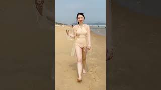 豆芽鴨鴨： 氣質女神，海灘美女，微胖女生，完美身材 #娛樂 #shorts