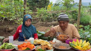 Masakan Kampung Untuk Musim Hujan, Sayur Buntil Singkong Rebon Enak Dan Mantap