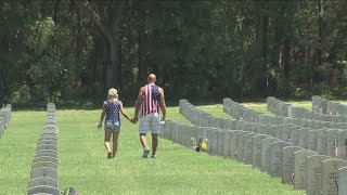 Emotions run high during Memorial Day service at Florida National Cemetery
