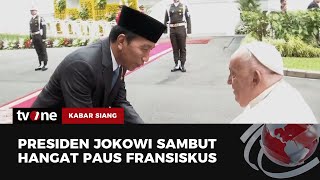 Momen Sambutan Hangat Presiden Jokowi untuk Paus Fransiskus | Kabar Siang tvOne