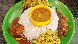 ഫിഷ് കോമ്പോ ആയ ഒരു നാടൻ ഉച്ച ഊണ് // Fish Combo meals in Malayalam // JENY'S VLOGS