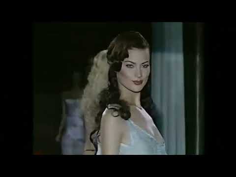 Supermodel Shalom Harlow S Runway Collection Youtube