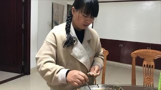 茶乡巧云: 吃了30多年的饺子，农村这种馅料还是第一次吃，孩子们抢着吃