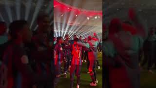 ASÍ CELEBRÓ EL BARÇA EL TÍTULO EN EL CÉSPED 🕺