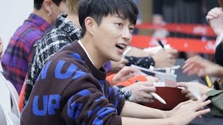 171020 하이라이트 윤두준 Yoon Du Jun focus 팬싸 _ Highlight Fan Sign Event _ 코엑스 라이브플라자