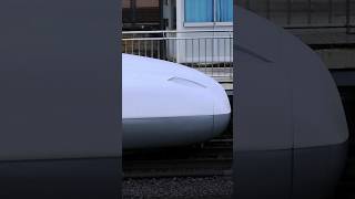 0325_120_S 小田原駅に到着する東海道新幹線N700系 J30編成(N700S)