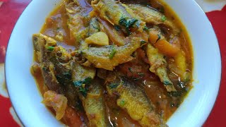 টমেটো দিয়ে পুঁটি  মাছের চচ্চড়ি ।tomato deya puthi machar  bangali in recipe .