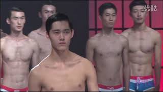 中国上海国际模特大赛 男模特泳装展示01 chinese male model