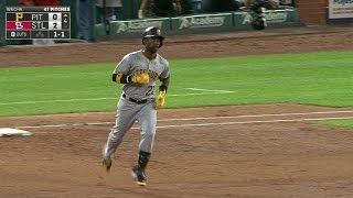 PIT@STL: Cutch crushes a solo shot to right